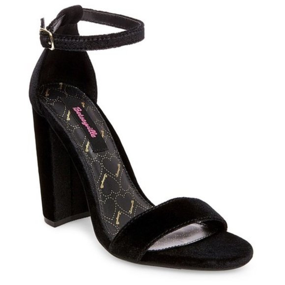 betsey johnson nellie platform sandal